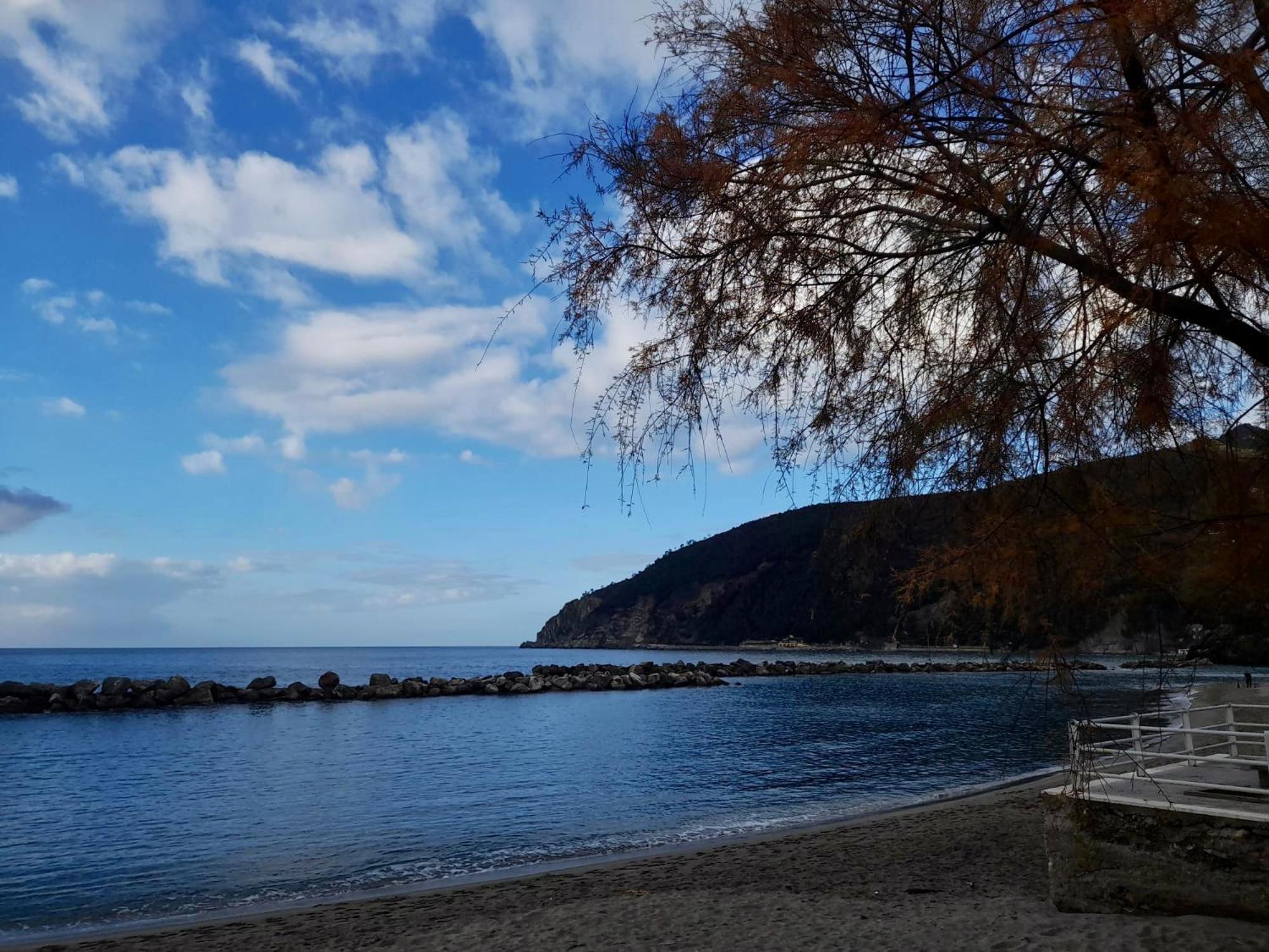 Olivetta House Holiday Монеглия Екстериор снимка