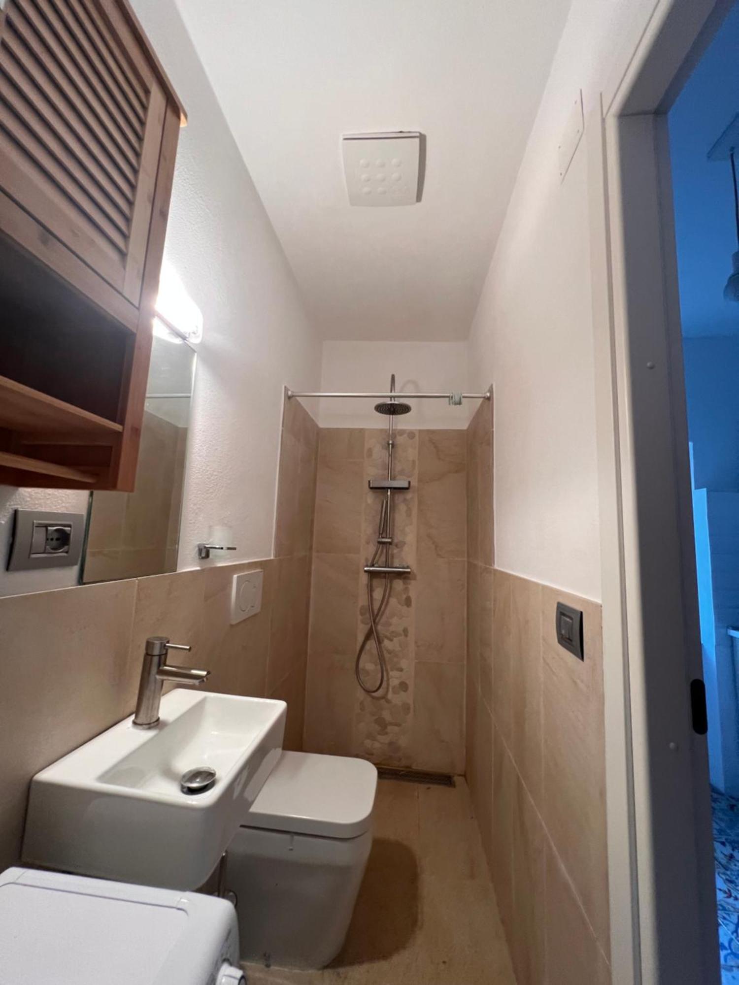 Olivetta House Holiday Монеглия Екстериор снимка