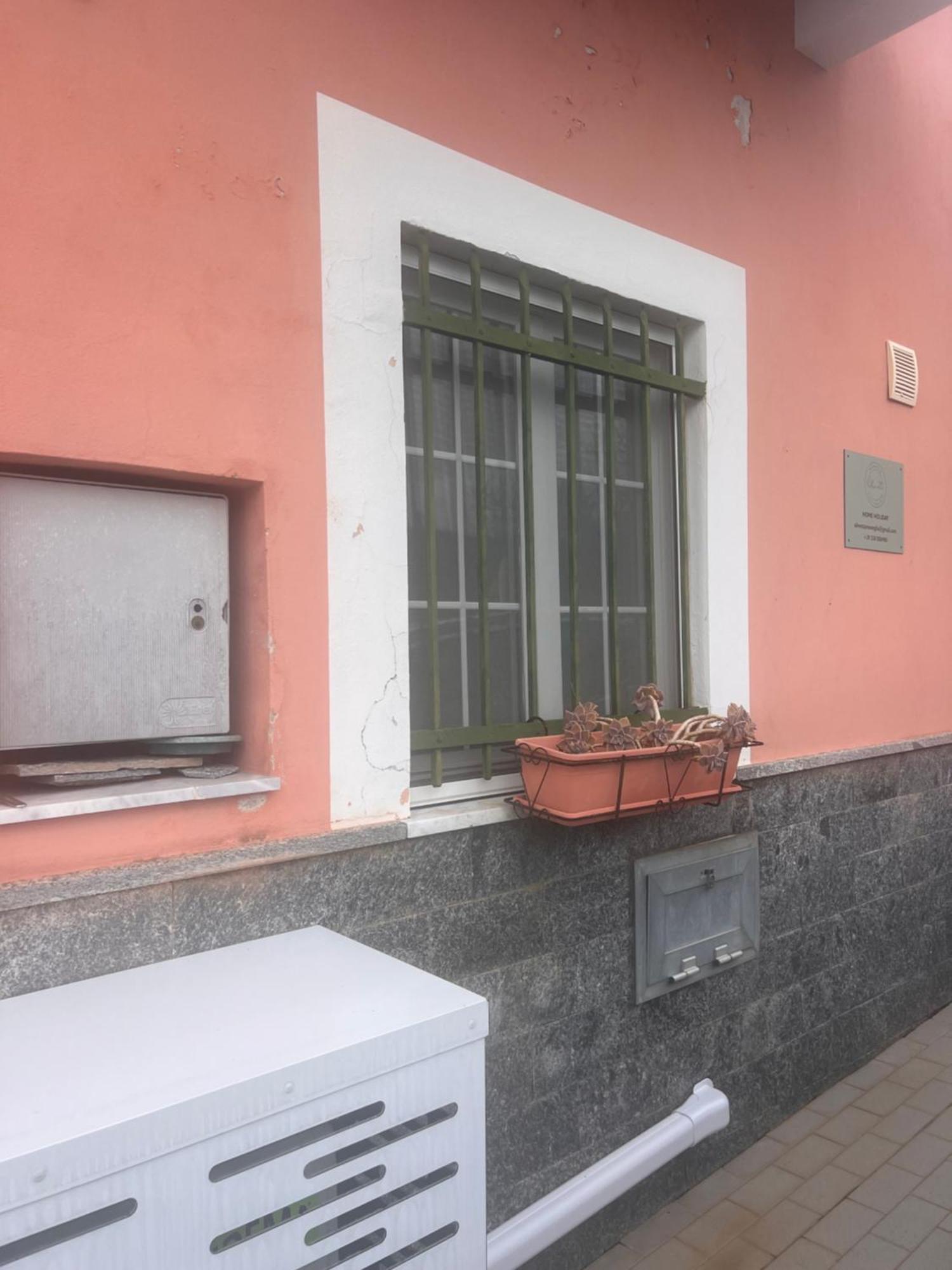 Olivetta House Holiday Монеглия Екстериор снимка